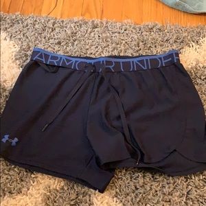 Under armour shorts size medium